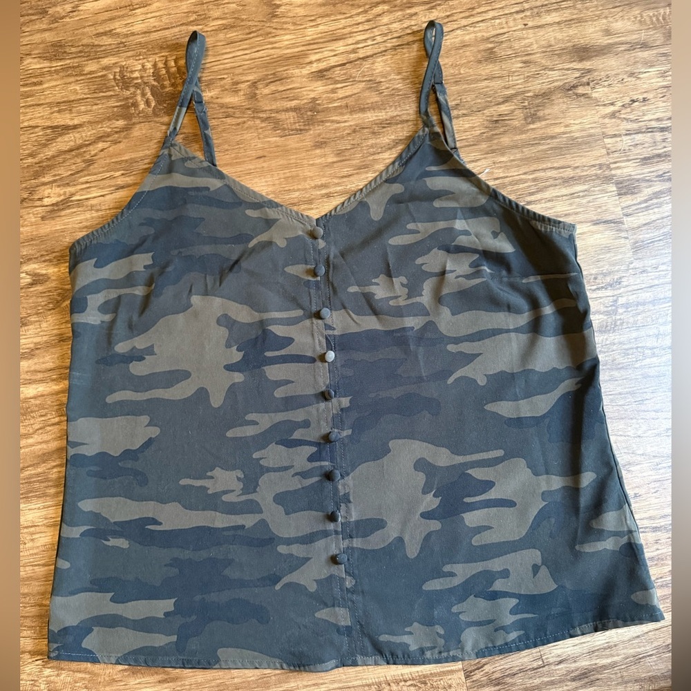 Like new! Sanctuary Camo Tank